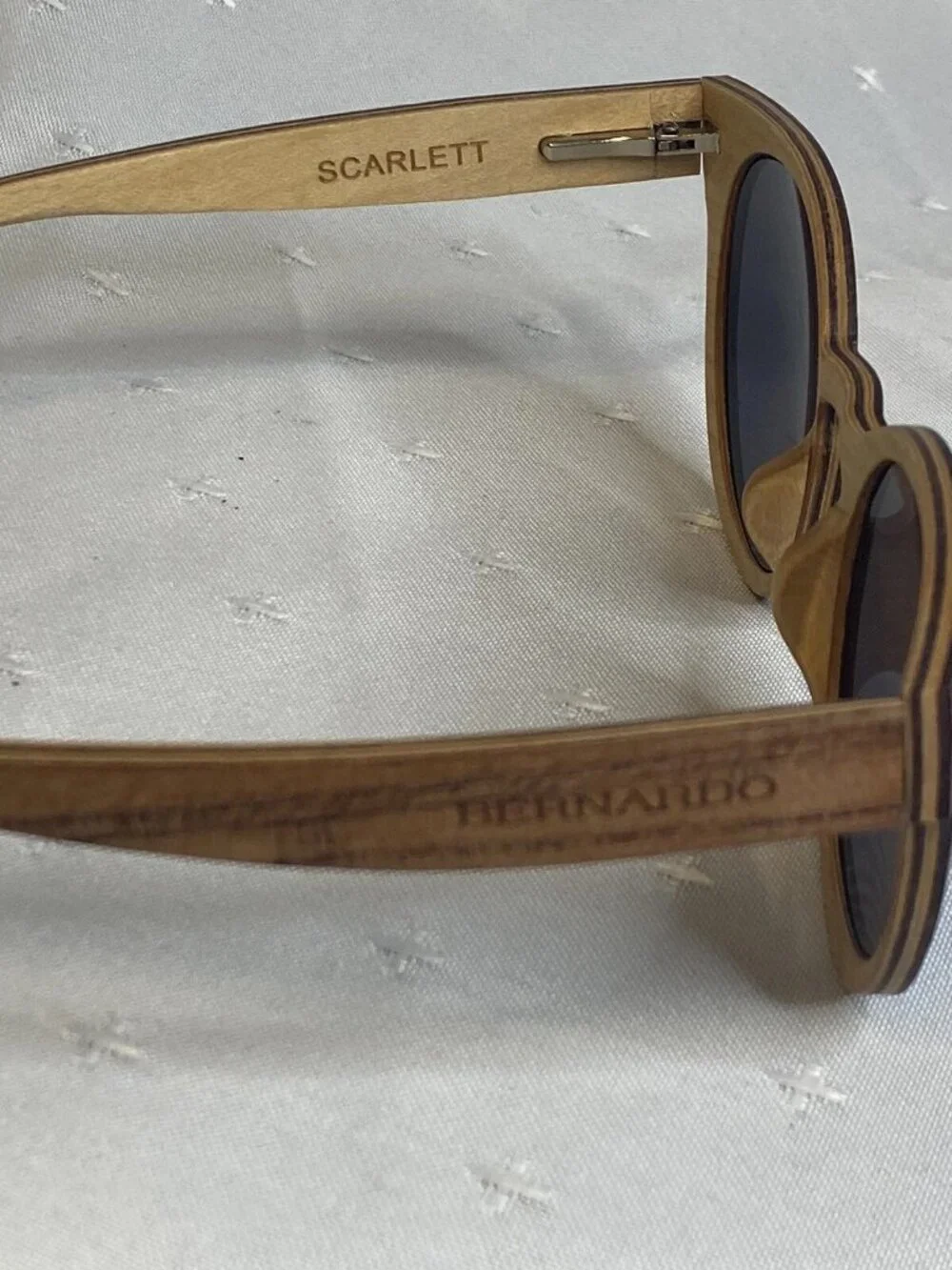 Bernardo Womens Scarlett Sunglasses